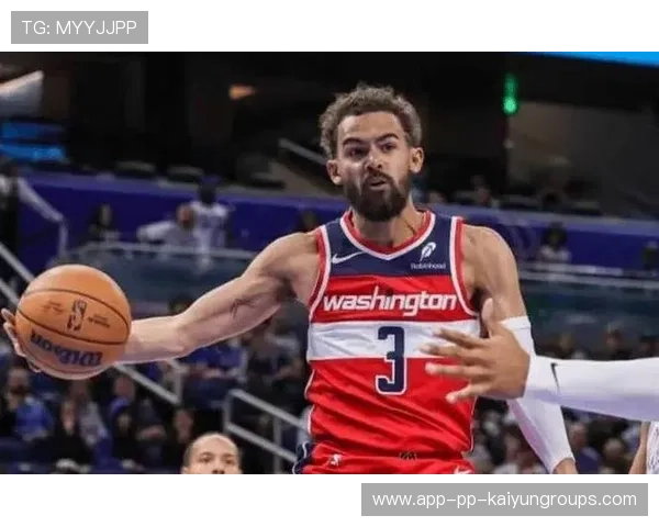 追梦格林飞身封盖特雷·杨三分,勇士防守制胜开启连胜模式 追梦格林飞身封盖特雷·杨三分,勇士防守制胜开启连胜模式